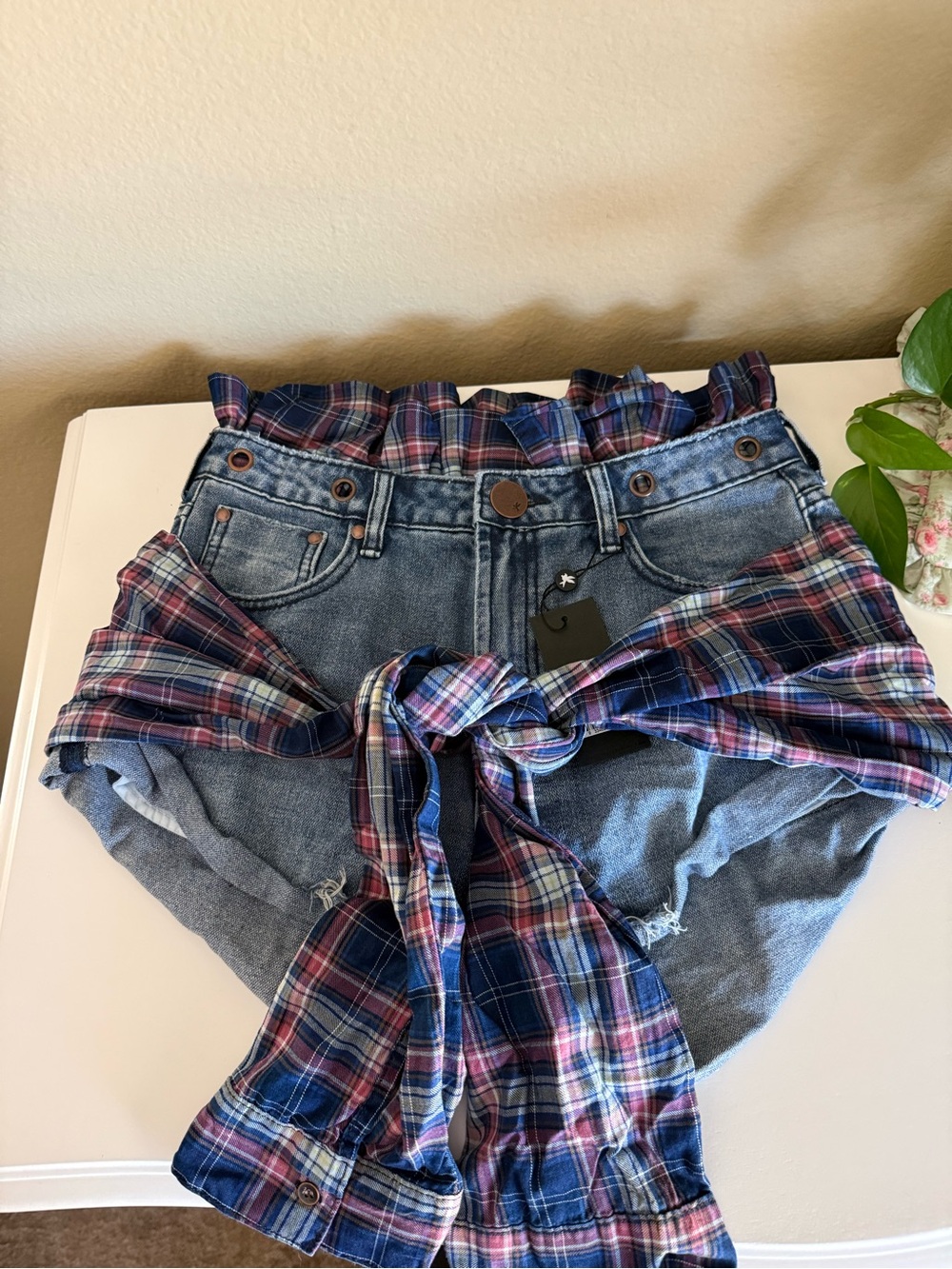 New Cult MW Bandit Plaid Trim High-Waist Denim Shorts - Blue